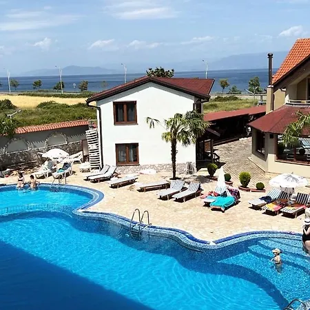 Hotel Lyhnidas 4*