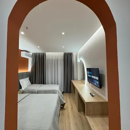 酒店 莱尼达斯酒店 4*