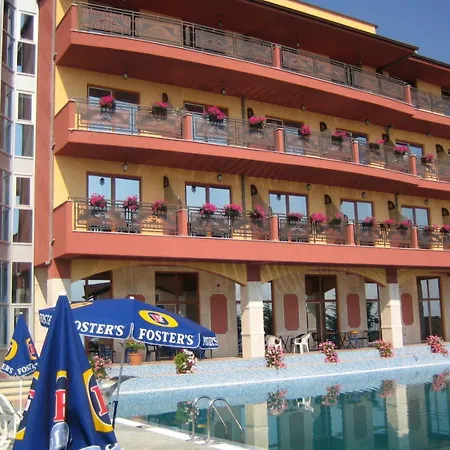 莱尼达斯酒店 Udenisht