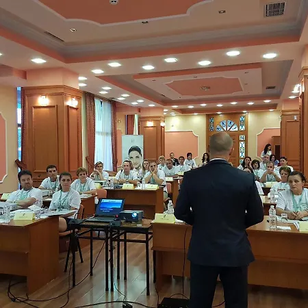 莱尼达斯酒店 酒店 Udenisht