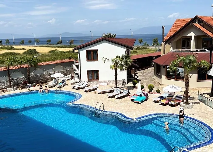 Ξενοδοχείο Lyhnidas 4*