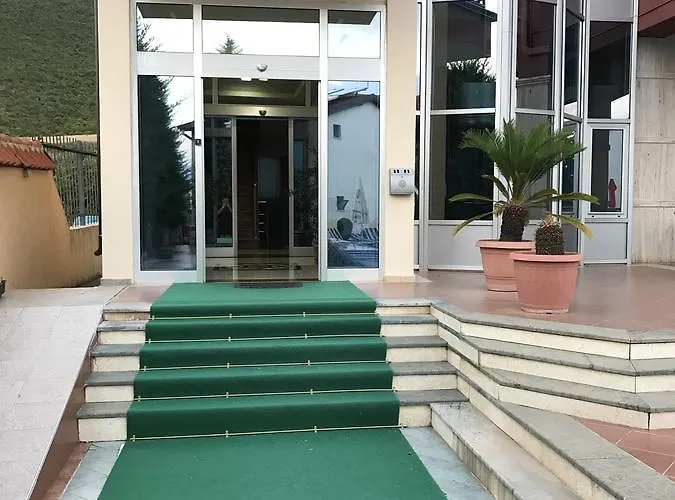 Lyhnidas 4* Udenisht